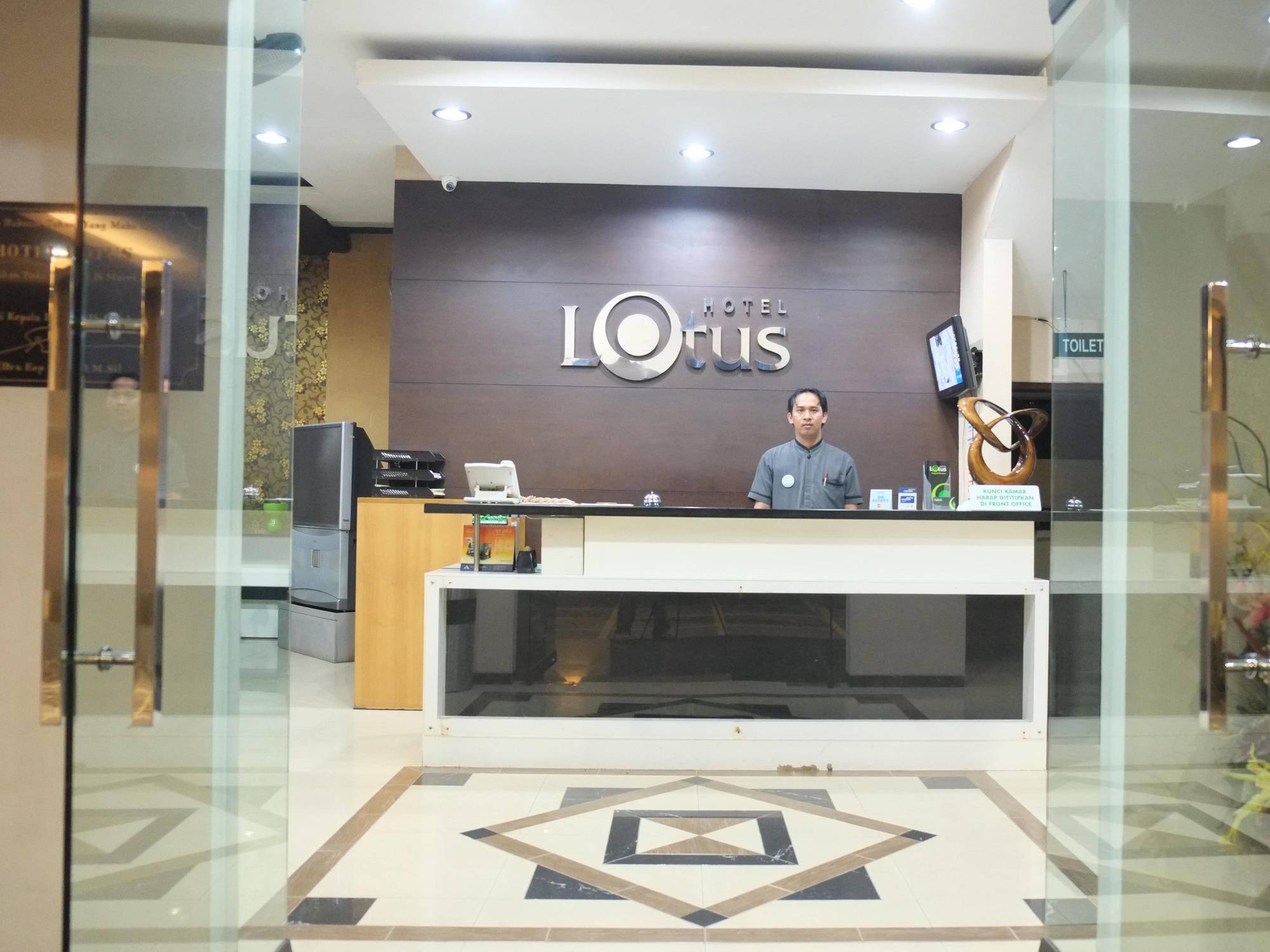 Hotel Lotus Subang Exterior photo